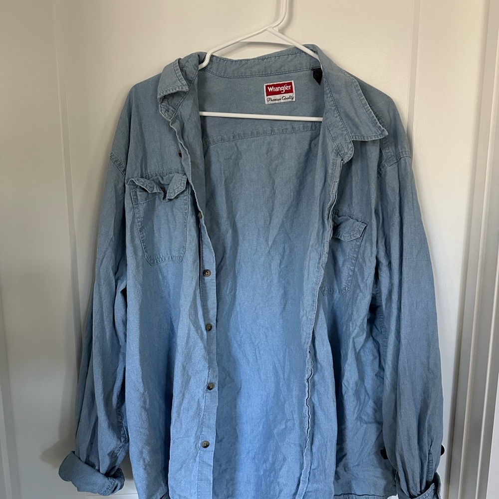 Wrangler Women's Light Blue Denim Jacket